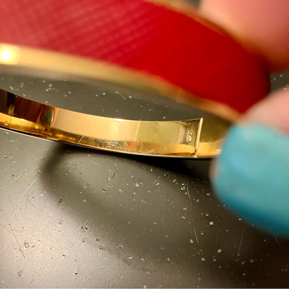 Tory Burch- Red Leather Inlay Gold 1/2” Hinge Bracelet. Like new condition. - Picture 6 of 12